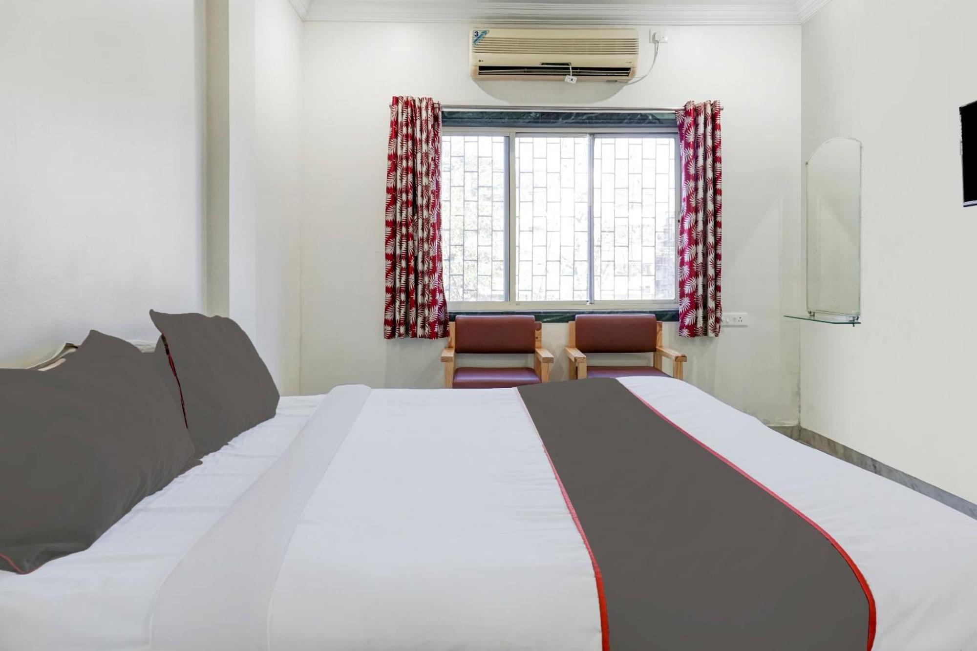 Collection O Shreya Hotel Talegaon Dabhade Kültér fotó